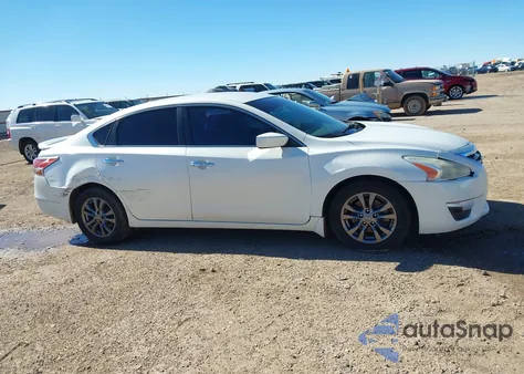 2015 Nissan Altima 2.5 S из США, поврежденный, VIN 1N4AL3AP5FN898623